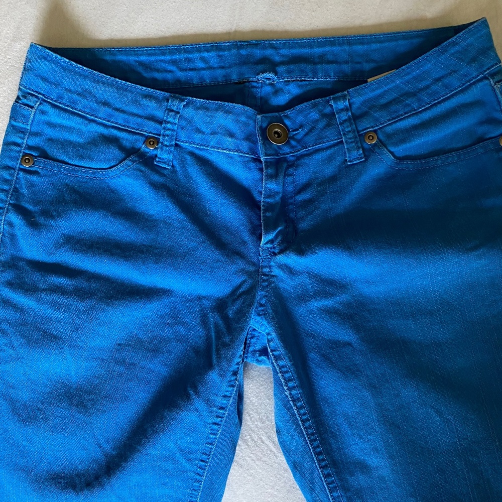 BLUE PANTS